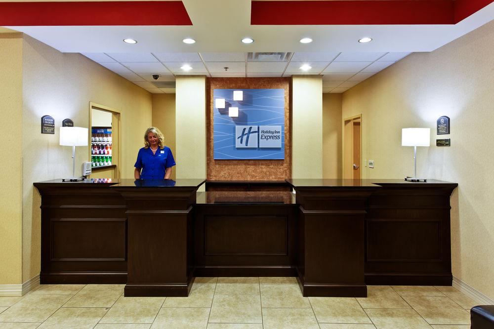 Holiday Inn Express & Suites Morristown By Ihg Экстерьер фото
